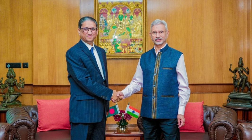 এক বছর পর ভারতের পররাষ্ট্রমন্ত্রীর সাক্ষাৎ পেলেন বাংলাদেশের হাই কমিশনার